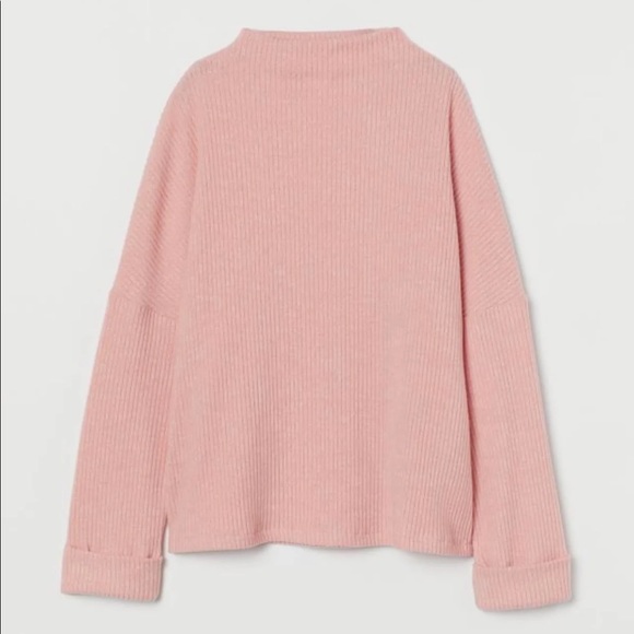 Pink sweater - Picture 2 of 3